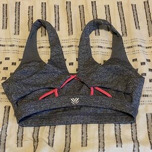 Forever21 Women's Heather Gray Sports Bra with Back Cutouts